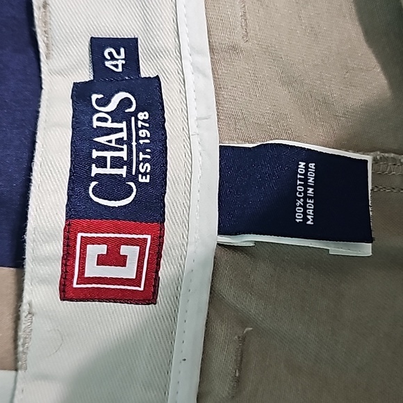 Men's Khaki Shorts - Picture 2 of 4